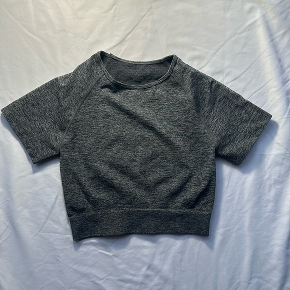 Amazon Athletic cropped top - Sz M - Picture 1 of 2